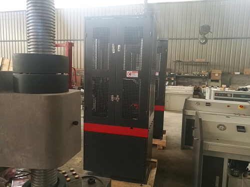 液壓萬(wàn)能試驗(yàn)機(jī)圖片